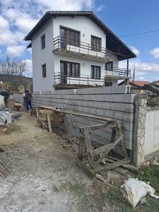 Ограда с блокчета в с. Рогачево – снимка 6